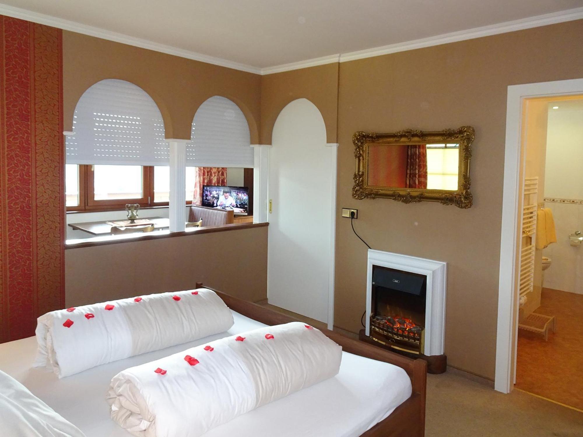 Staudacher Hof-Das Romantische Haus Millstatt Room photo